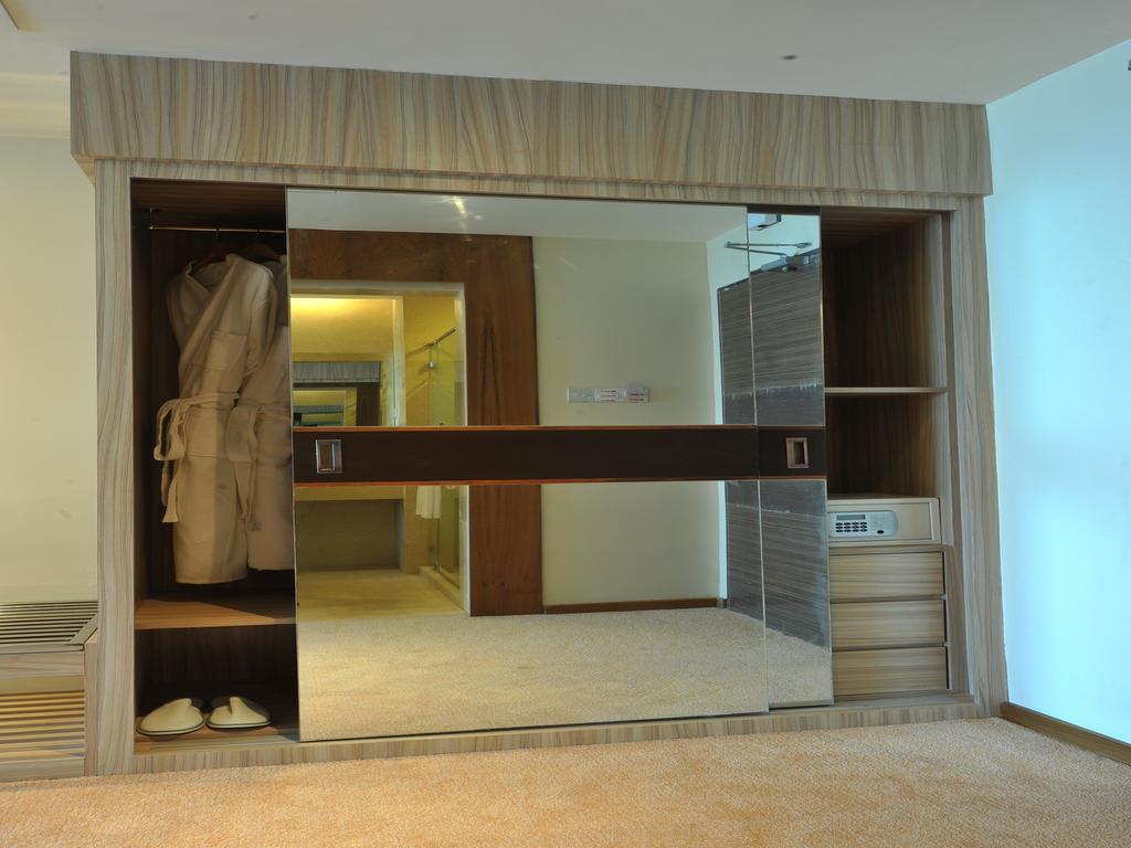 Jasmine Palace Yangon Exterior photo