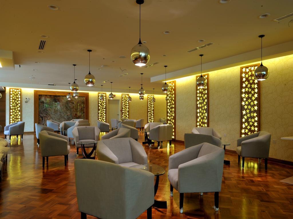 Jasmine Palace Yangon Exterior photo